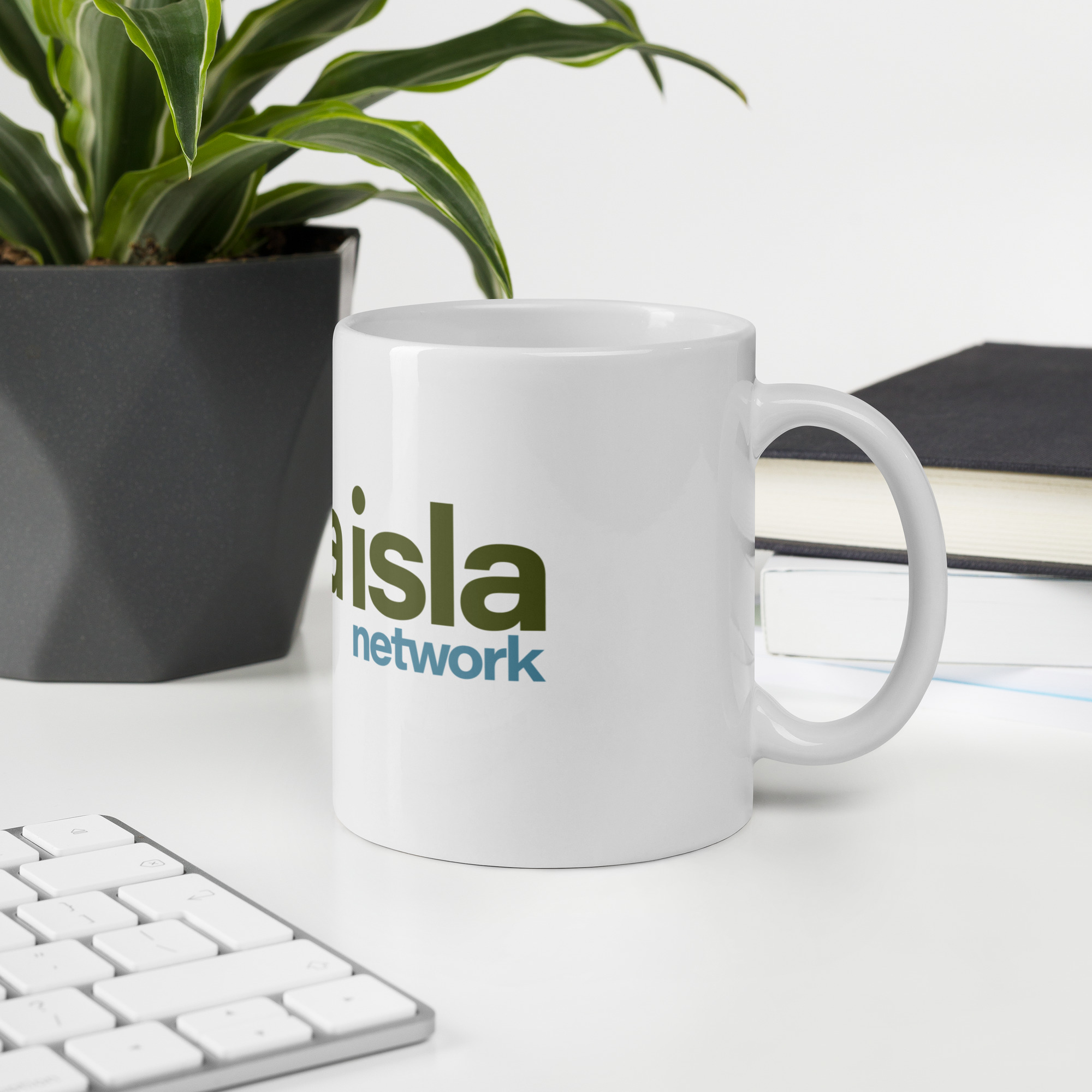 La Isla Network Logo Mug - Image 15