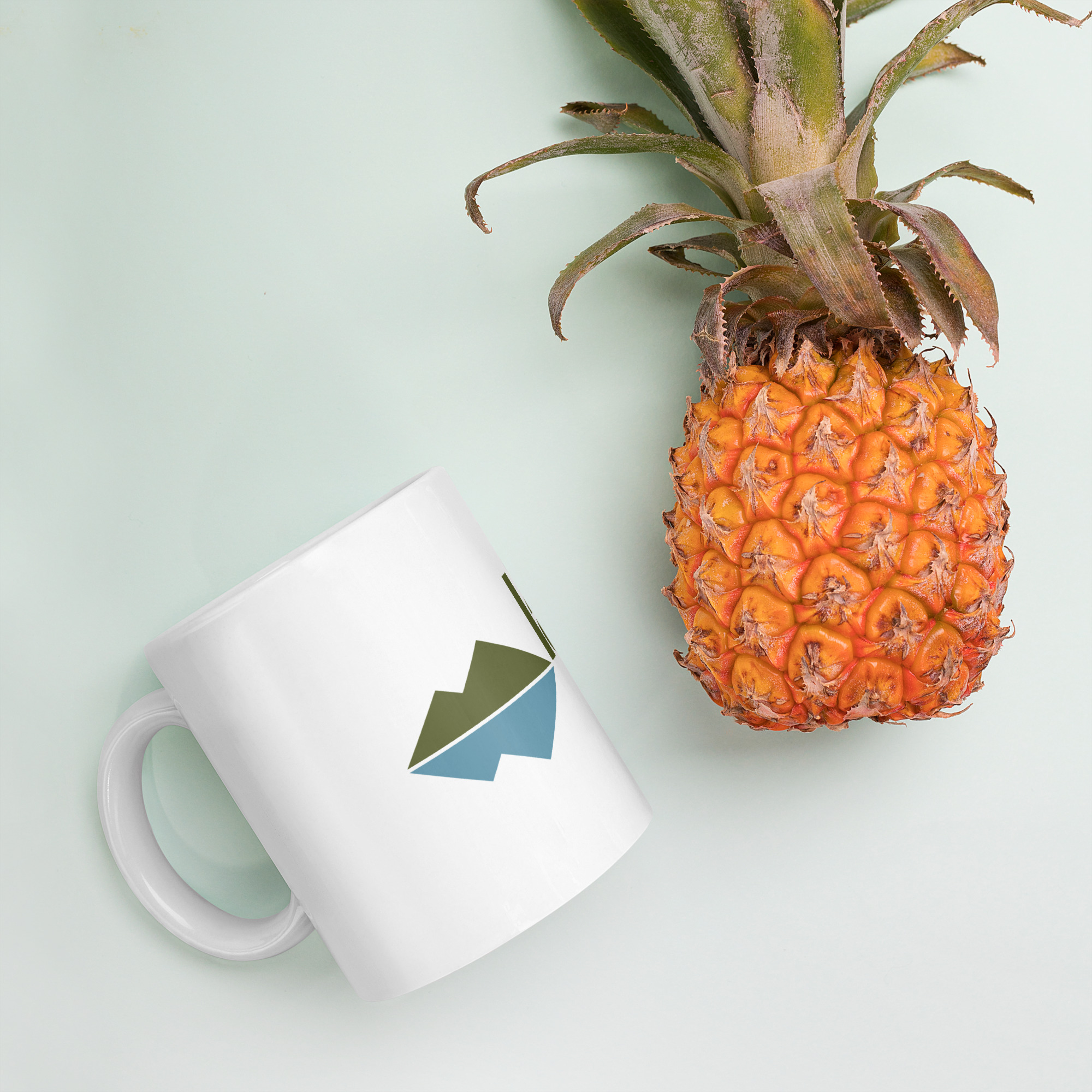 La Isla Network Logo Mug - Image 17